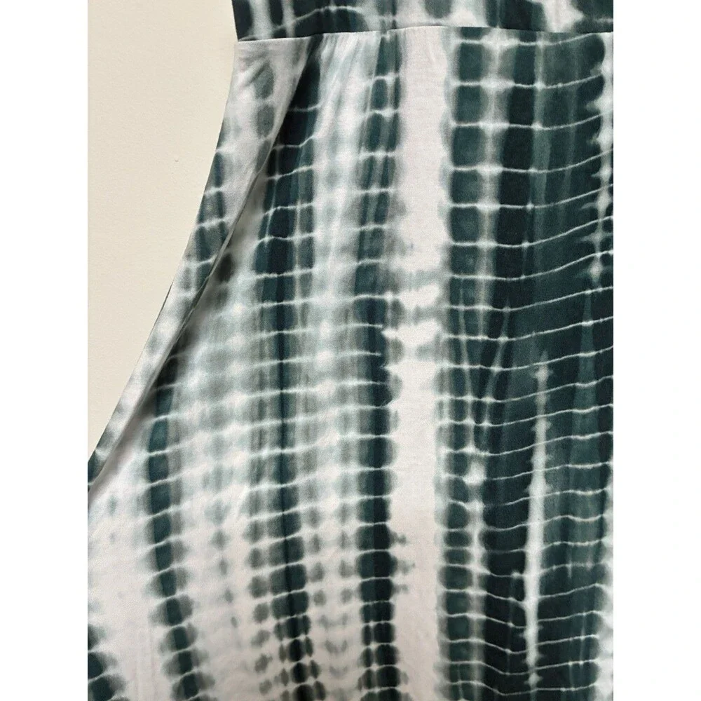 LOGO by Lori Goldstein Women’s Bi-Stretch Skirt Size XL Pull On Tie Dye Green